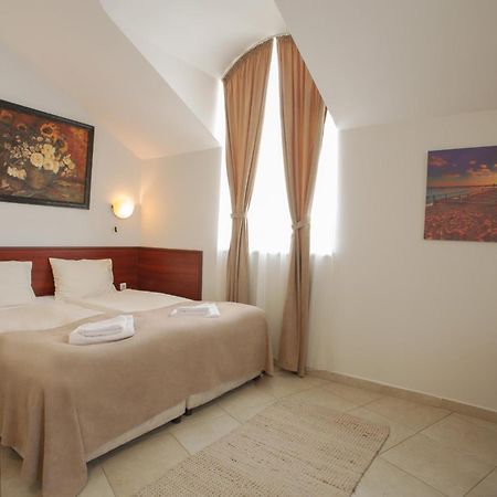 Hotel Central בלצ'יק מראה חיצוני תמונה