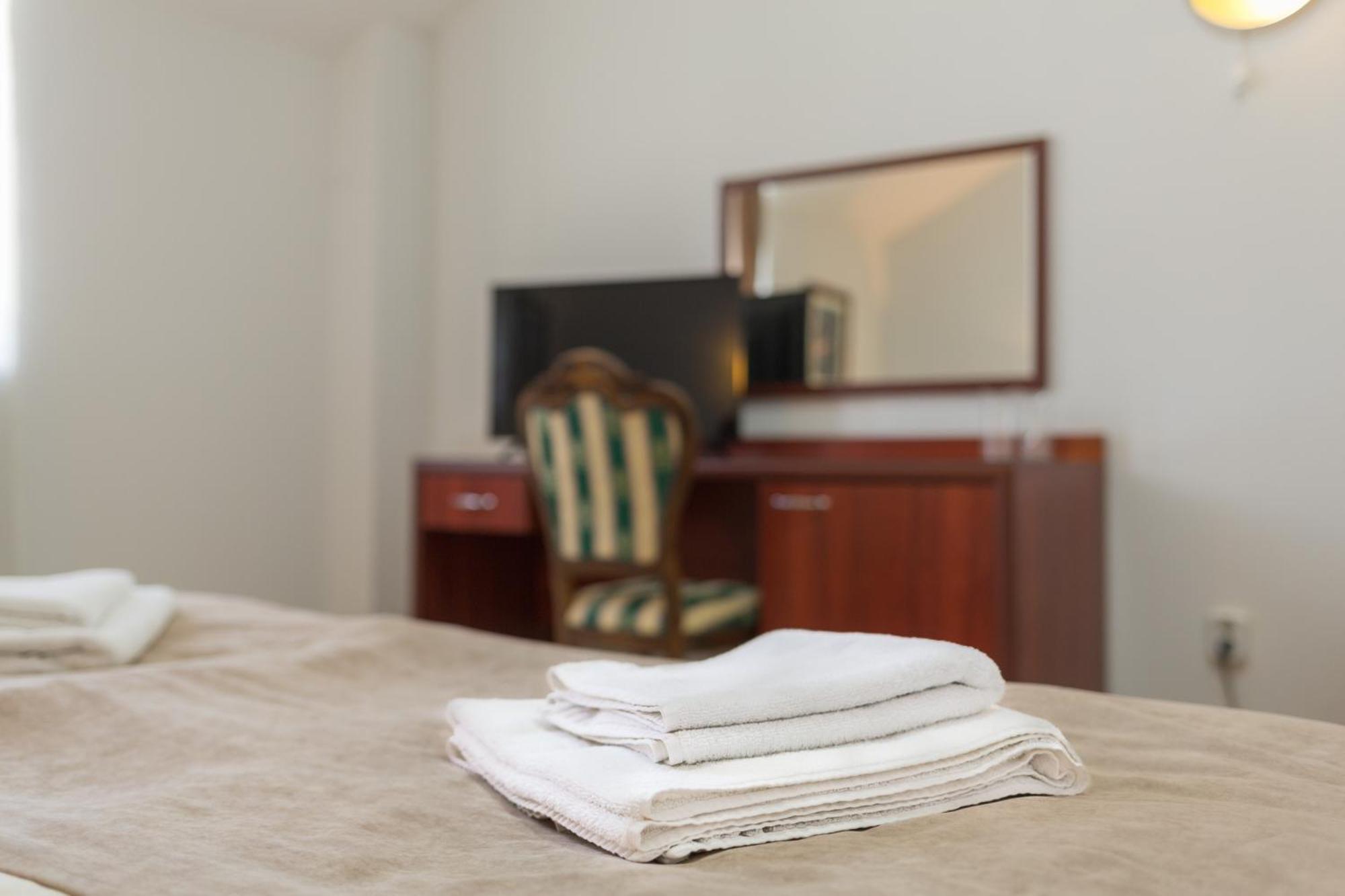 Hotel Central בלצ'יק מראה חיצוני תמונה