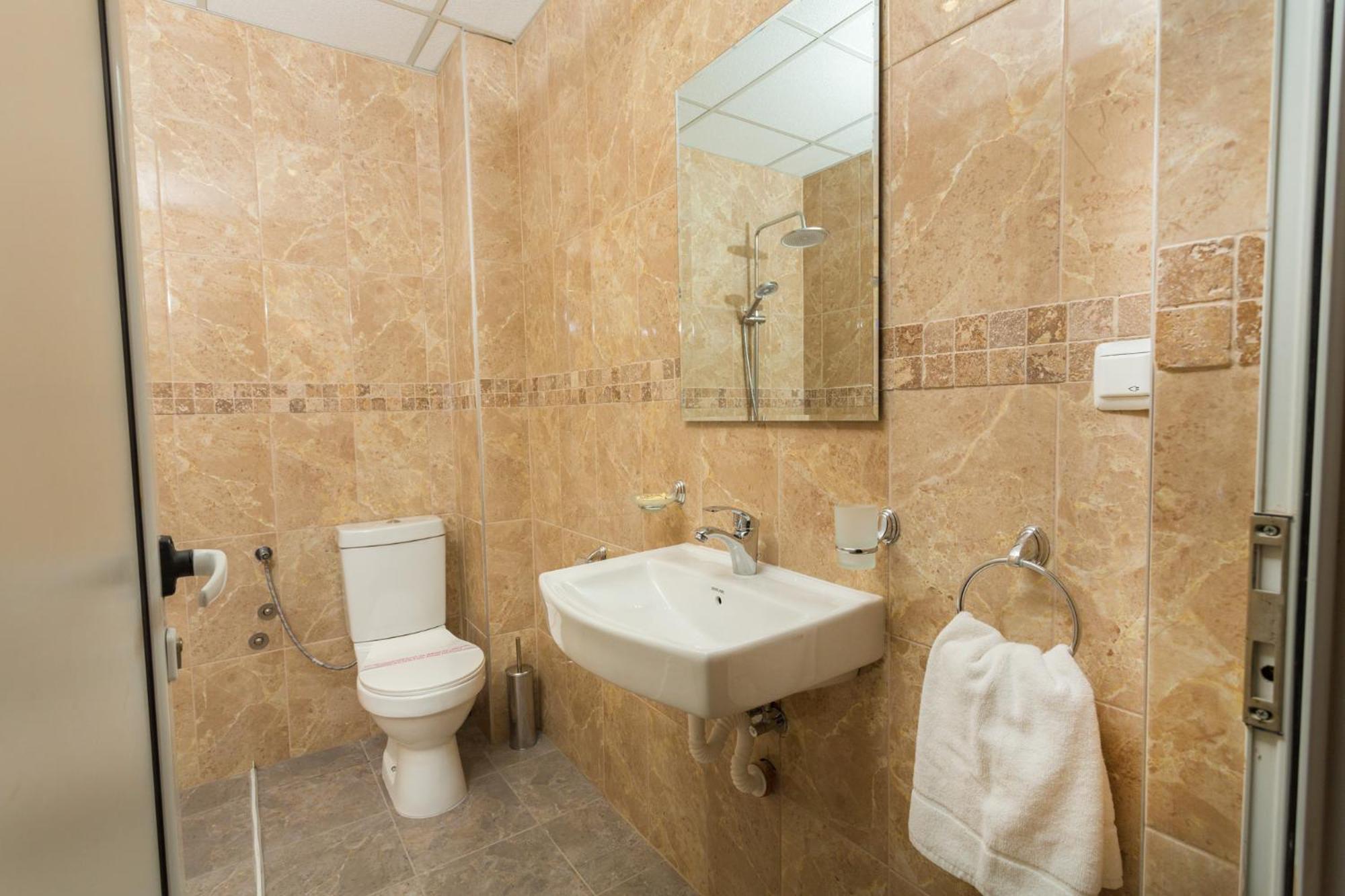Hotel Central בלצ'יק מראה חיצוני תמונה