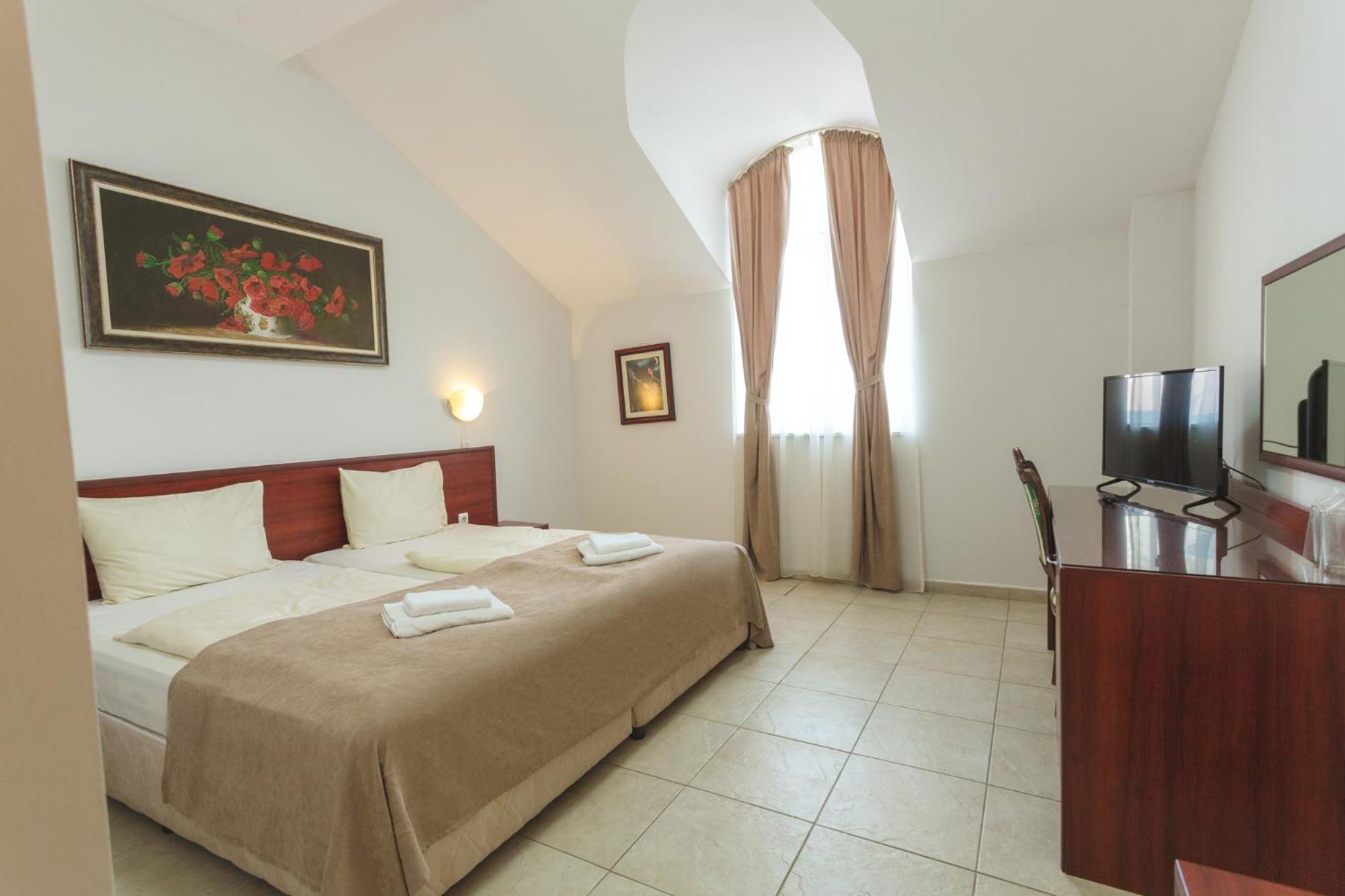 Hotel Central בלצ'יק מראה חיצוני תמונה